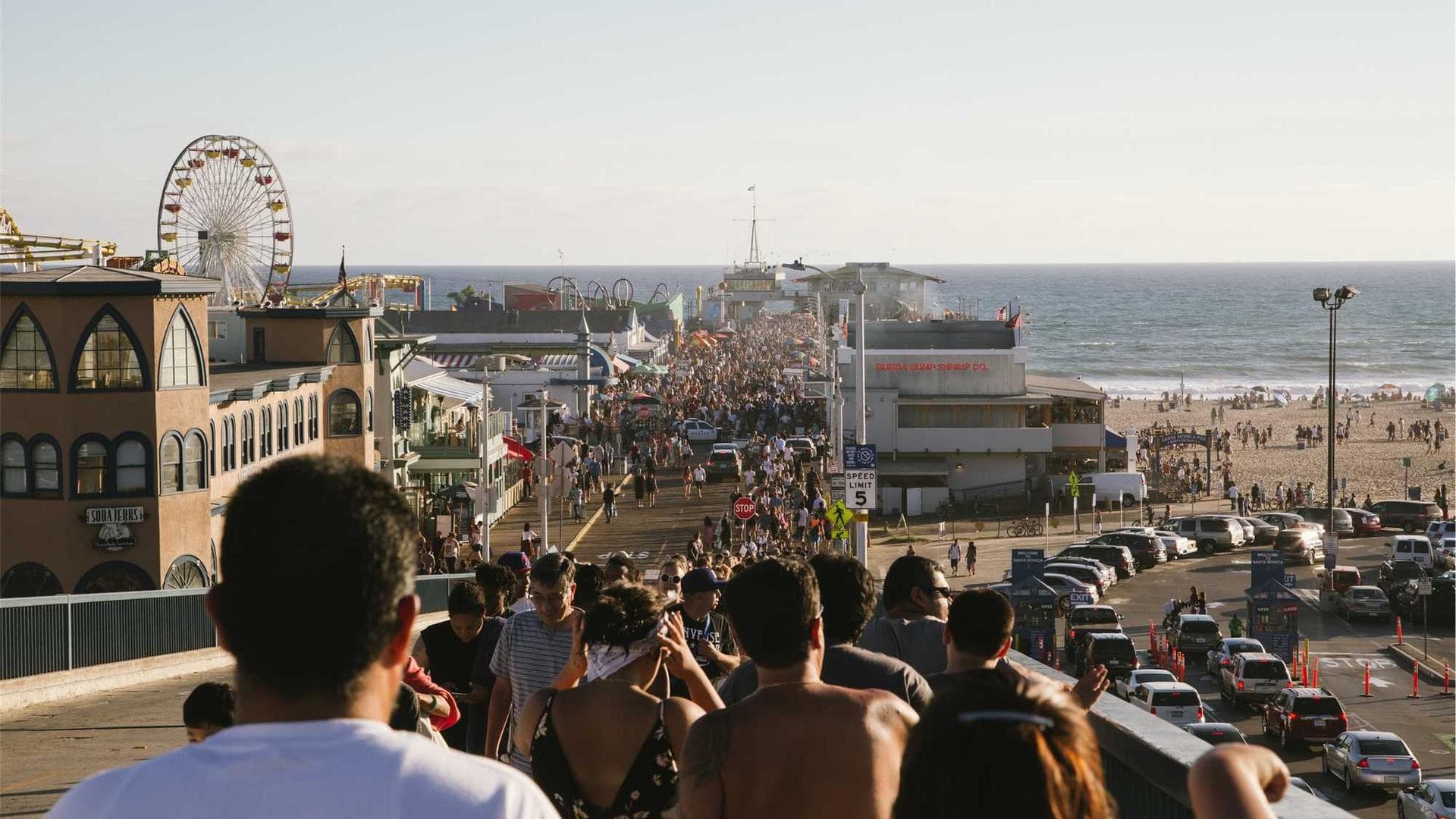 Suasana belajar di sekolah